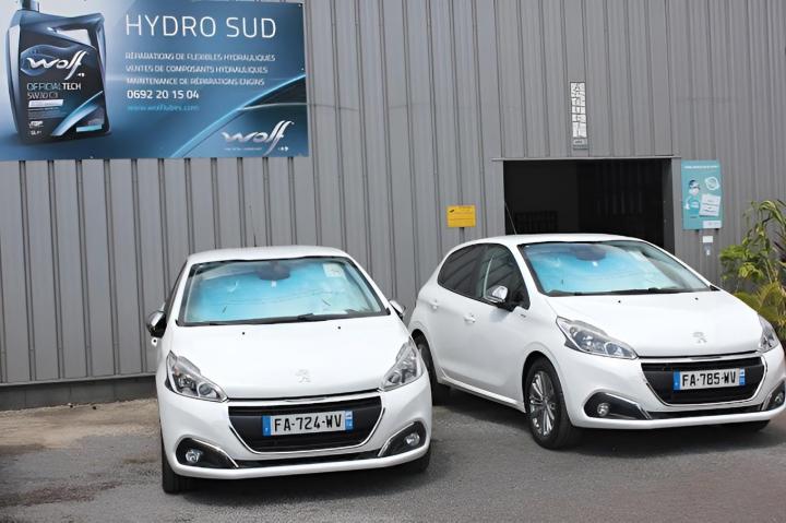 Des véhicules utilitaires pour transporter des charges lourdes